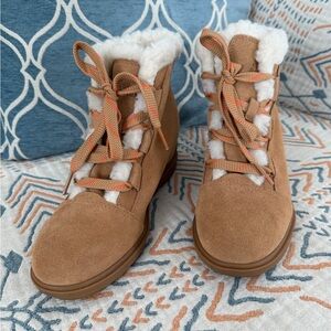 Sorel Tan Waterproof Winter Boots with Shearling lining